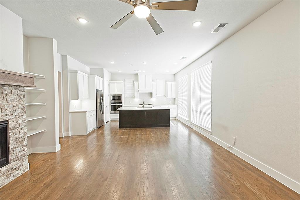 Dallas, Texas 75204, United States, 3 Bedrooms Bedrooms, ,3 BathroomsBathrooms,Residential,Active,242397