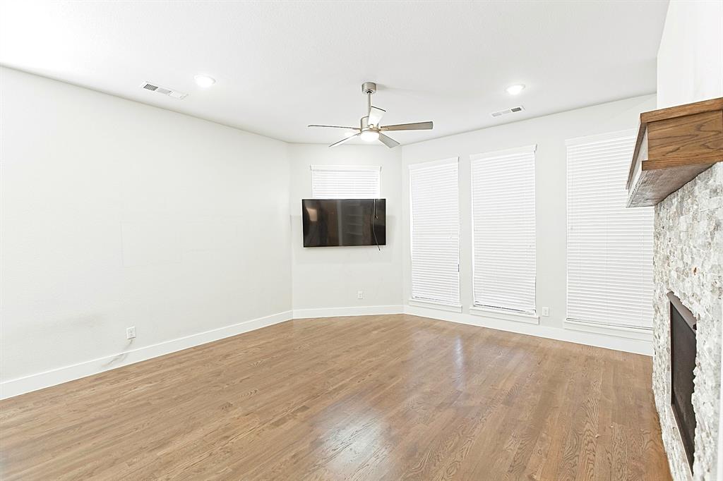 Dallas, Texas 75204, United States, 3 Bedrooms Bedrooms, ,3 BathroomsBathrooms,Residential,Active,242397