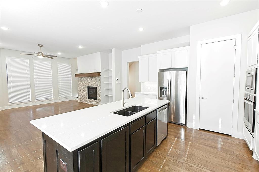 Dallas, Texas 75204, United States, 3 Bedrooms Bedrooms, ,3 BathroomsBathrooms,Residential,Active,242397