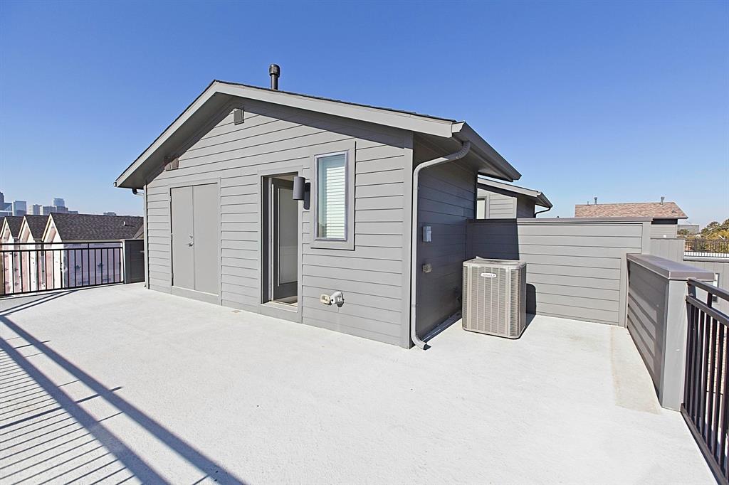 Dallas, Texas 75204, United States, 3 Bedrooms Bedrooms, ,3 BathroomsBathrooms,Residential,Active,242397