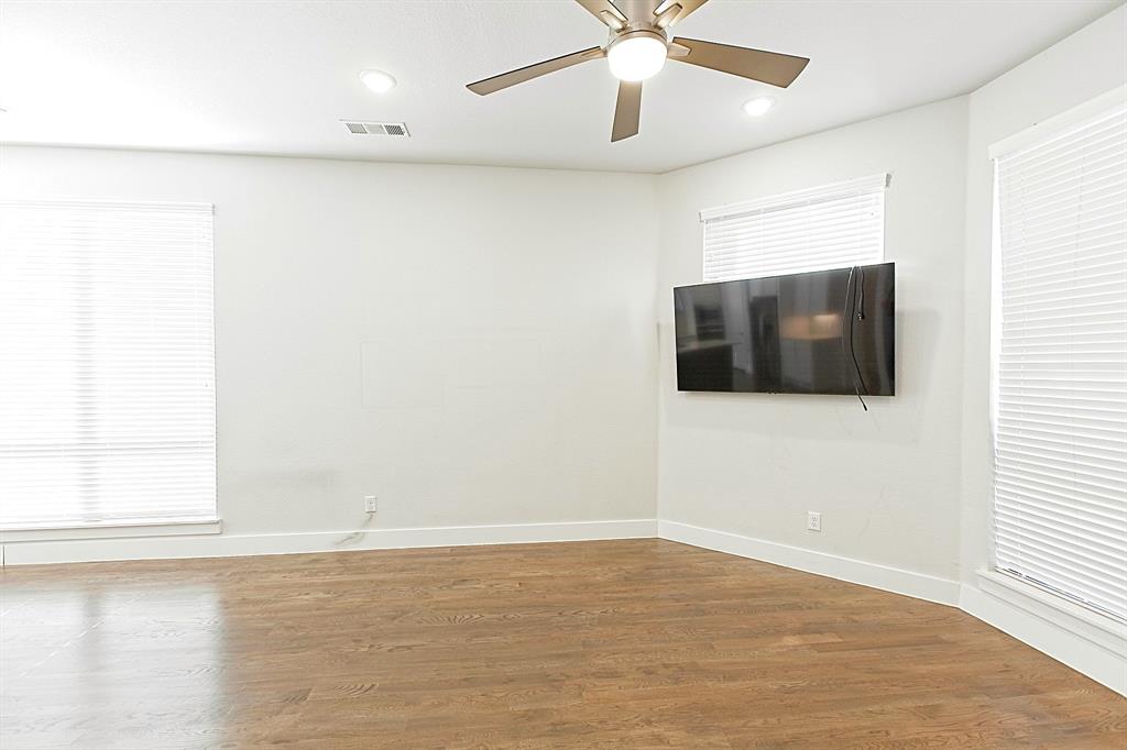 Dallas, Texas 75204, United States, 3 Bedrooms Bedrooms, ,3 BathroomsBathrooms,Residential,Active,242397