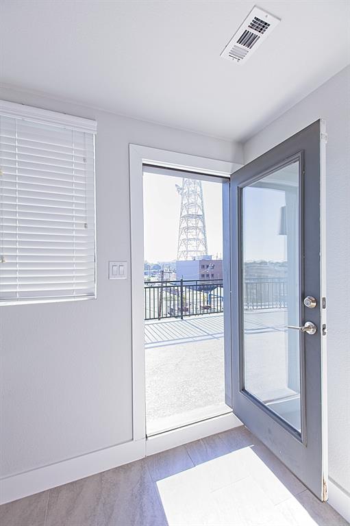 Dallas, Texas 75204, United States, 3 Bedrooms Bedrooms, ,3 BathroomsBathrooms,Residential,Active,242397