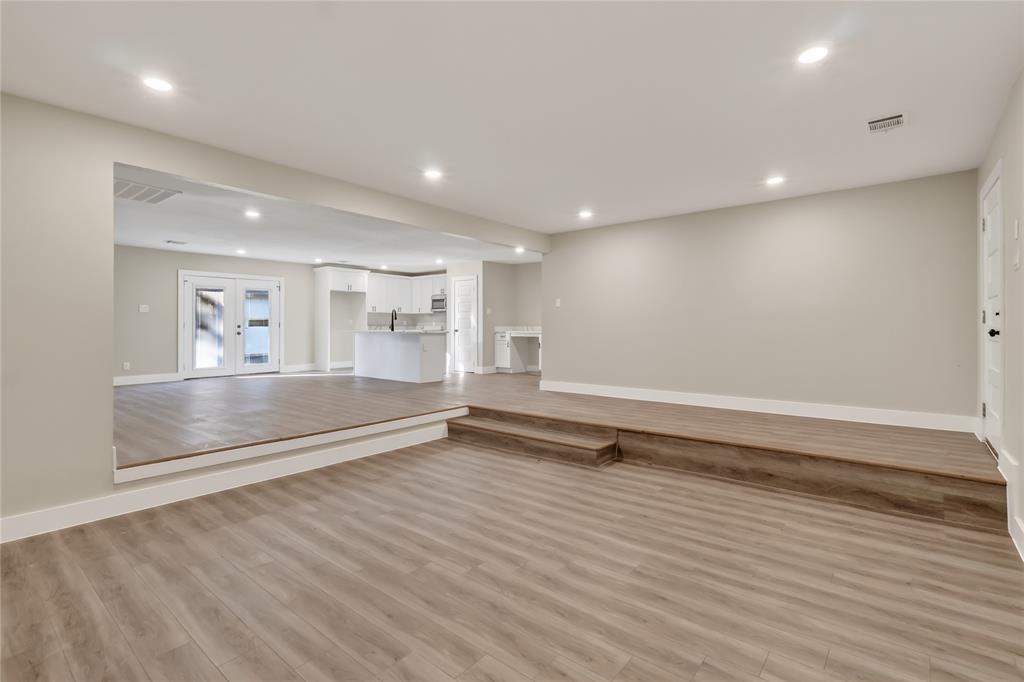 209 W 9th Street