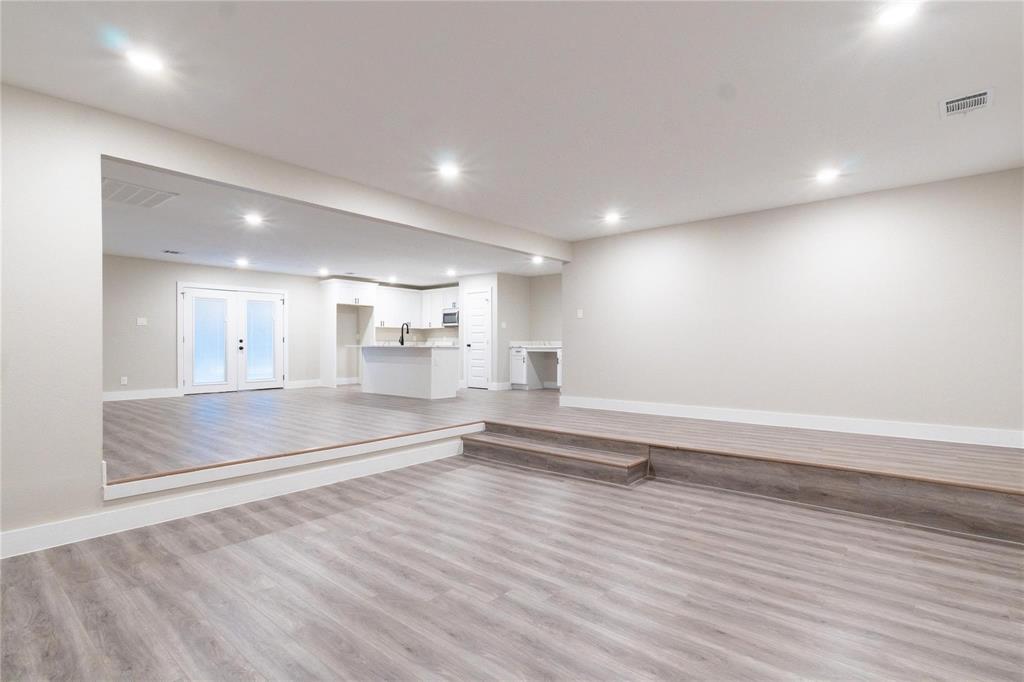 209 W 9th Street