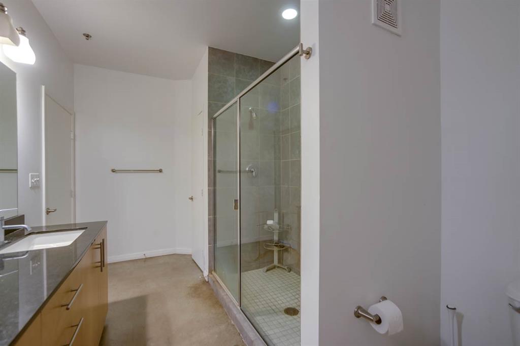 Beat At The South Side Station - Residential Lease