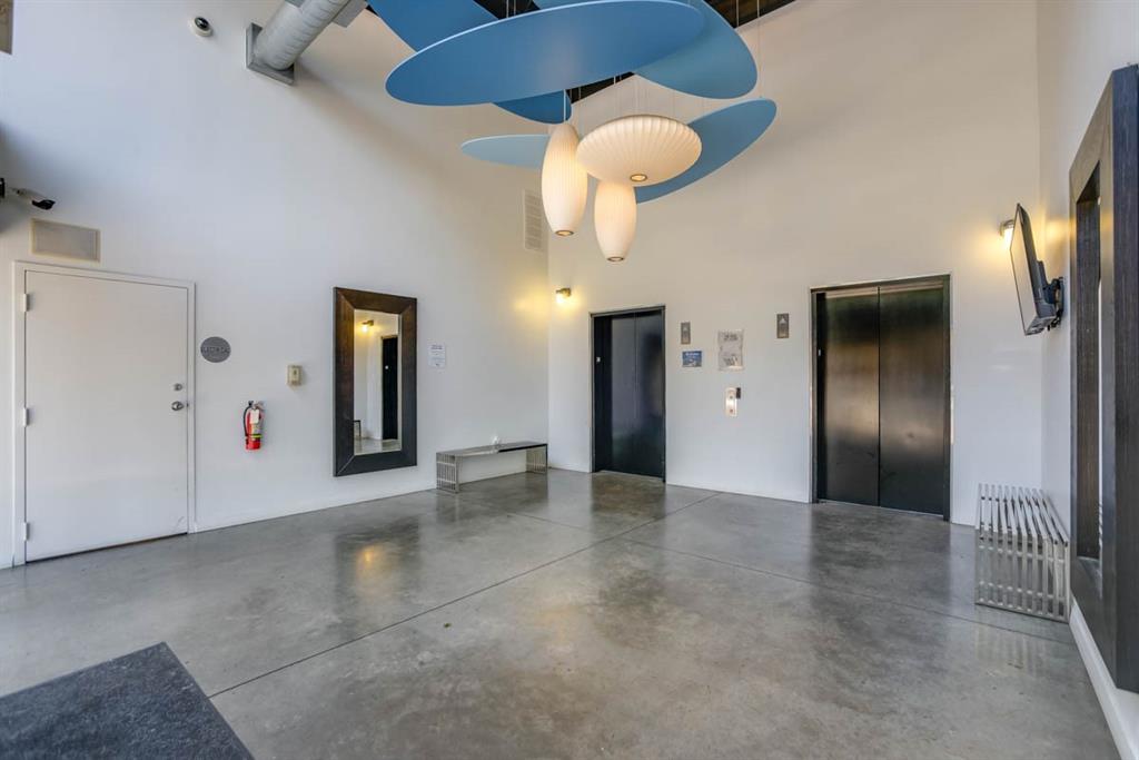 Beat At The South Side Station - Residential Lease