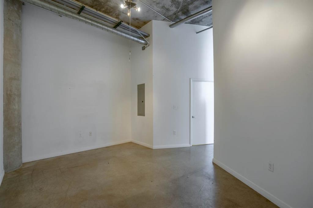 Beat At The South Side Station - Residential Lease