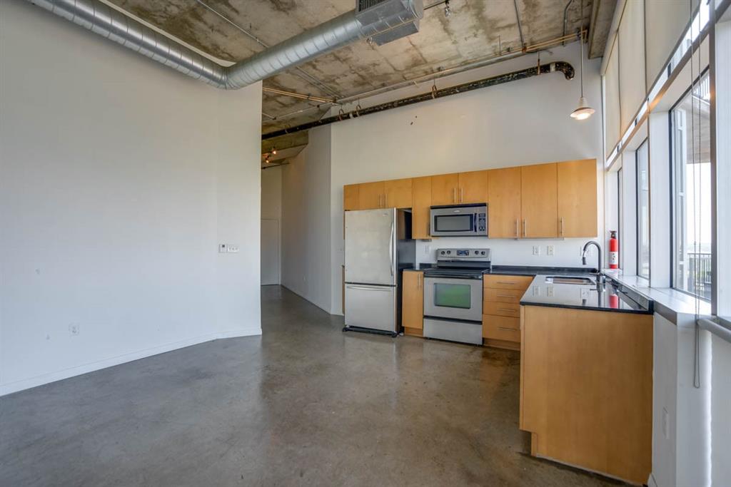Beat At The South Side Station - Residential Lease