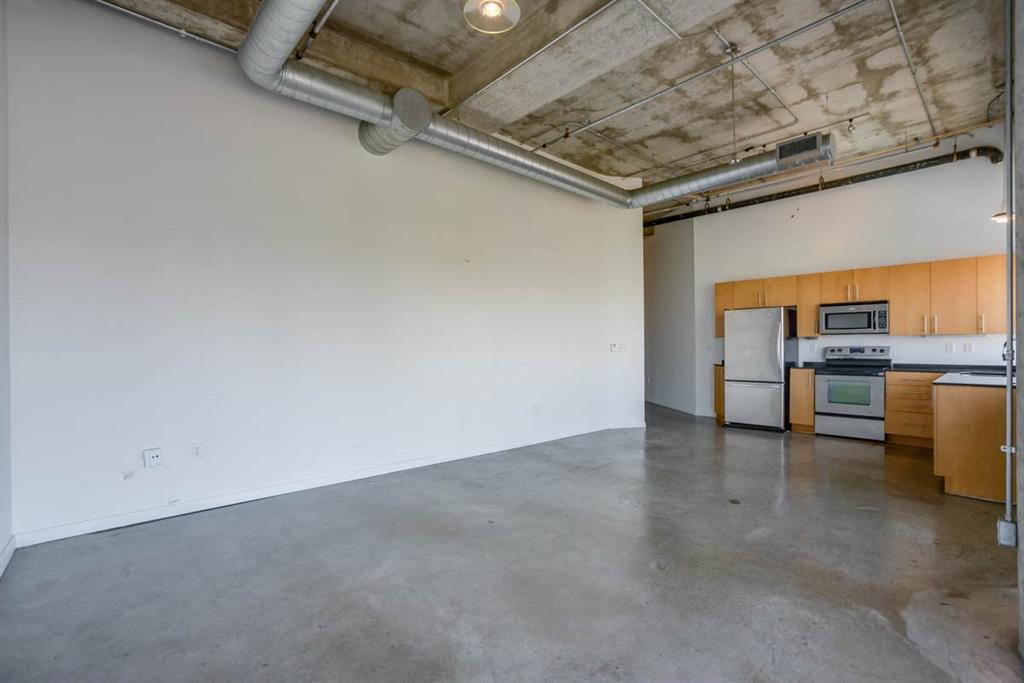 Beat At The South Side Station - Residential Lease