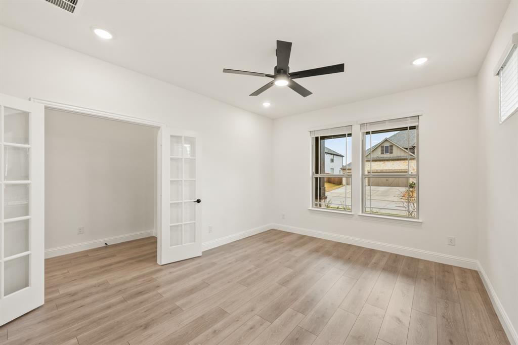 2828 Spring Valley Way