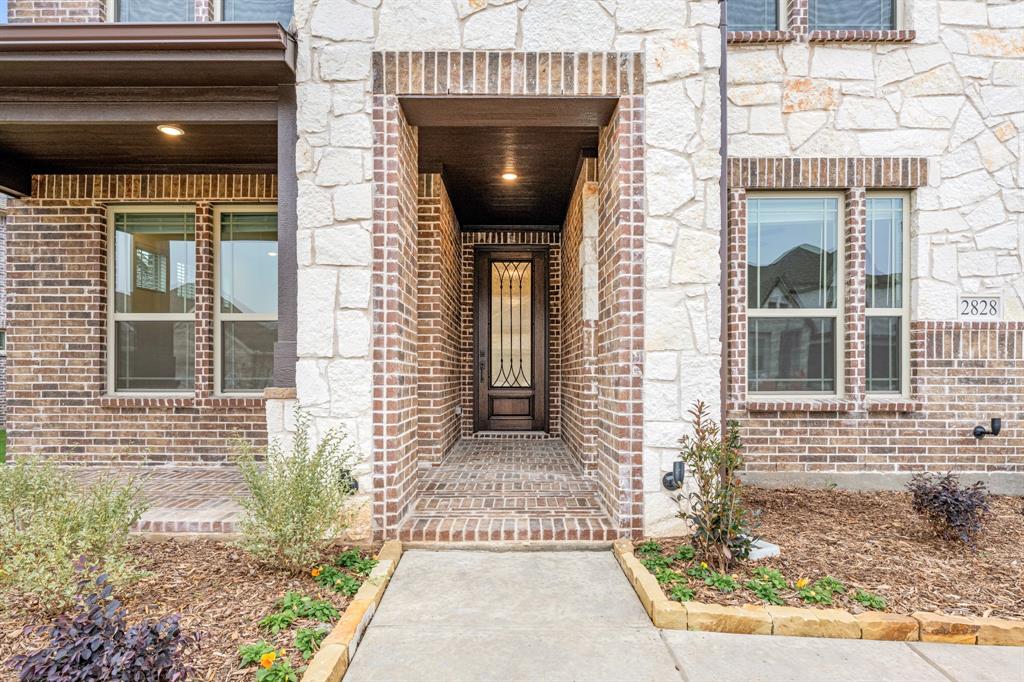 2828 Spring Valley Way