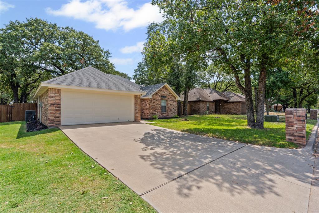 1830 Rayna Drive