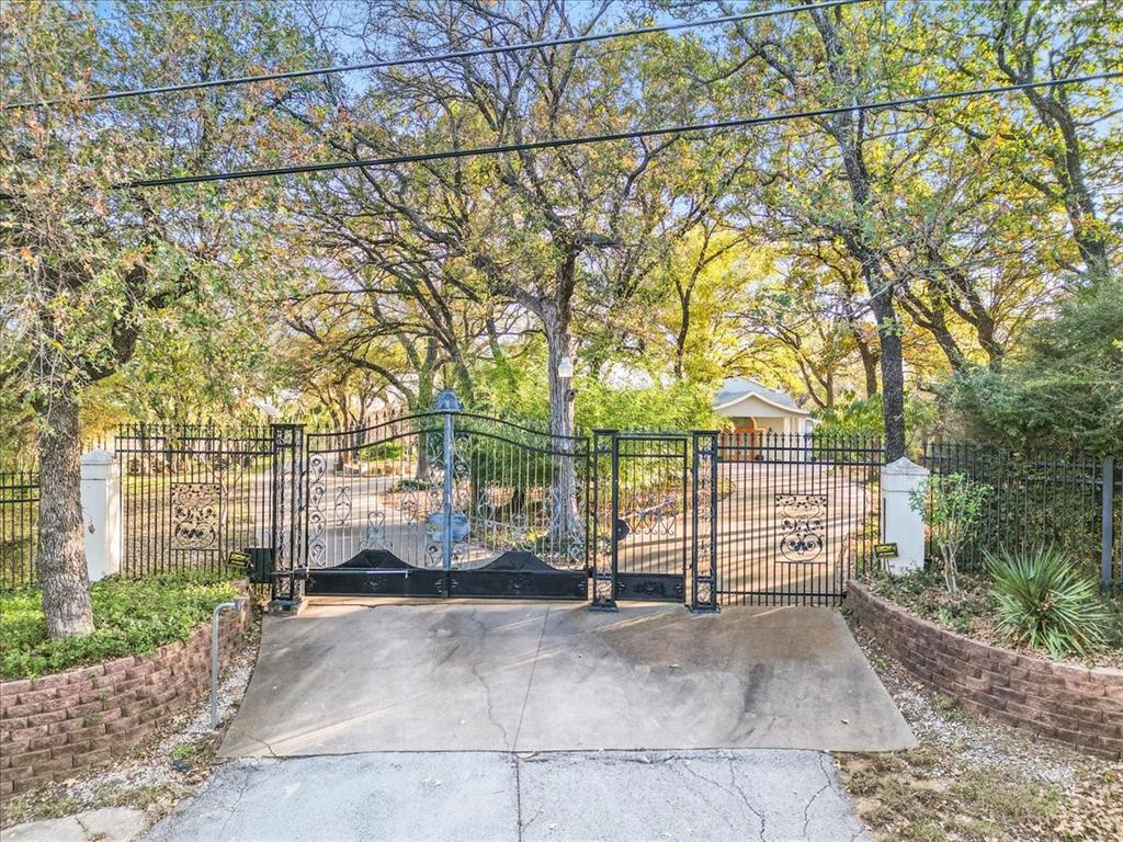 8248 Meadowbrook Drive