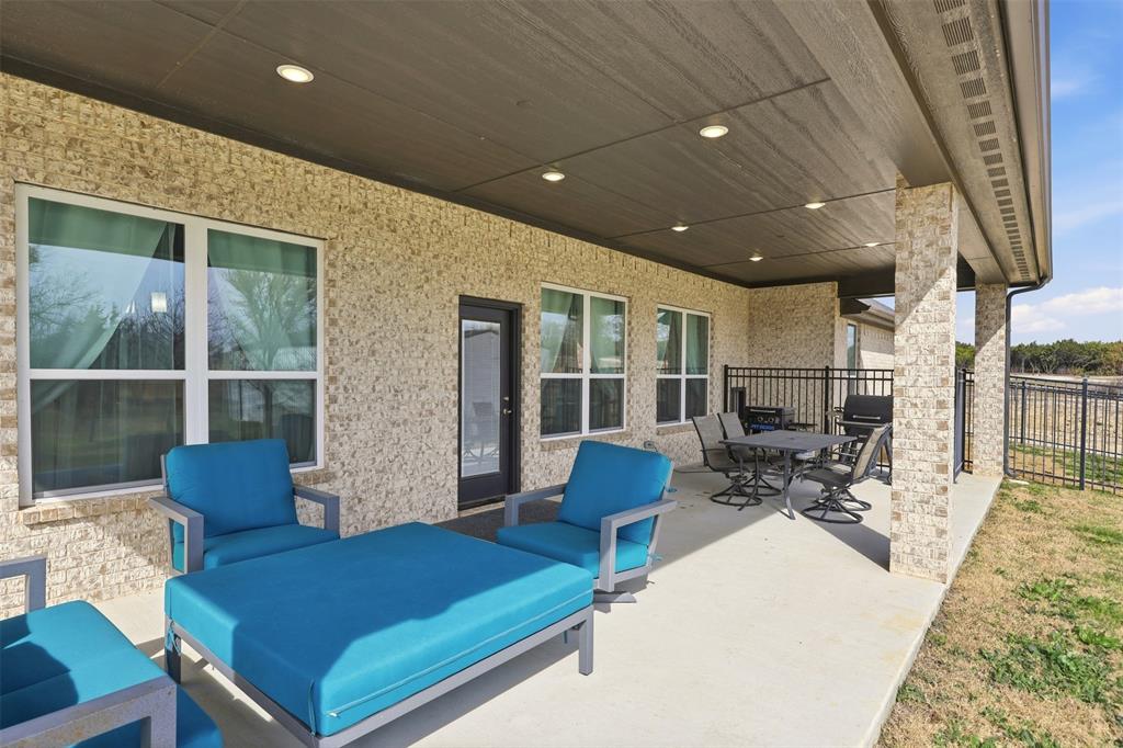 The Preserve On Ash - Residential