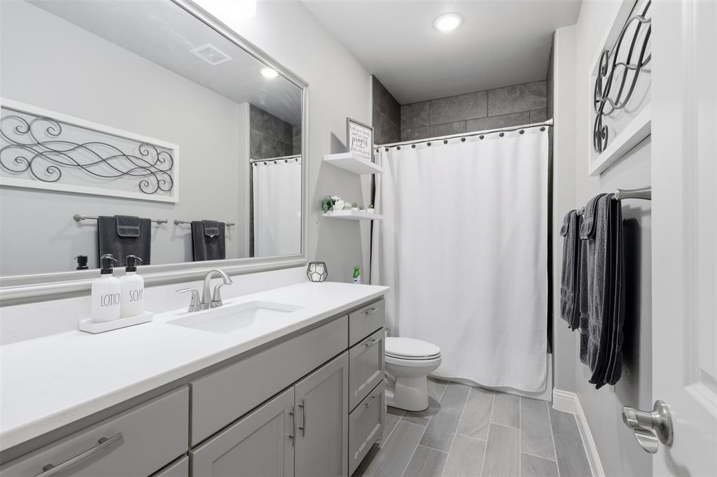 The Preserve On Ash - Residential