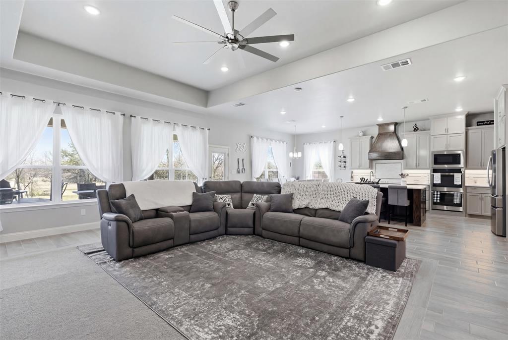 The Preserve On Ash - Residential