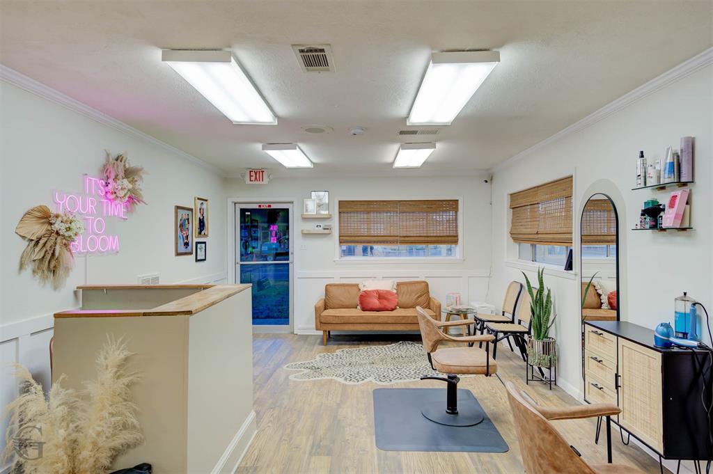 Commercial - Commercial Sale