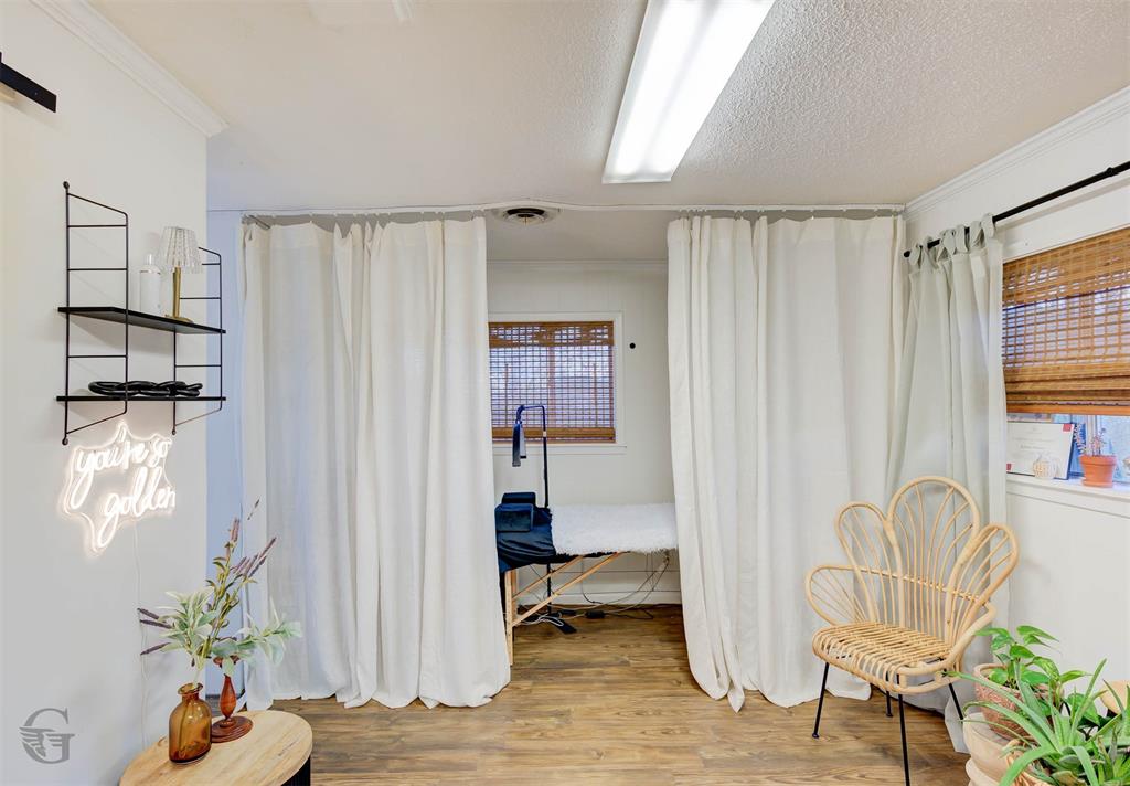 Commercial - Commercial Sale