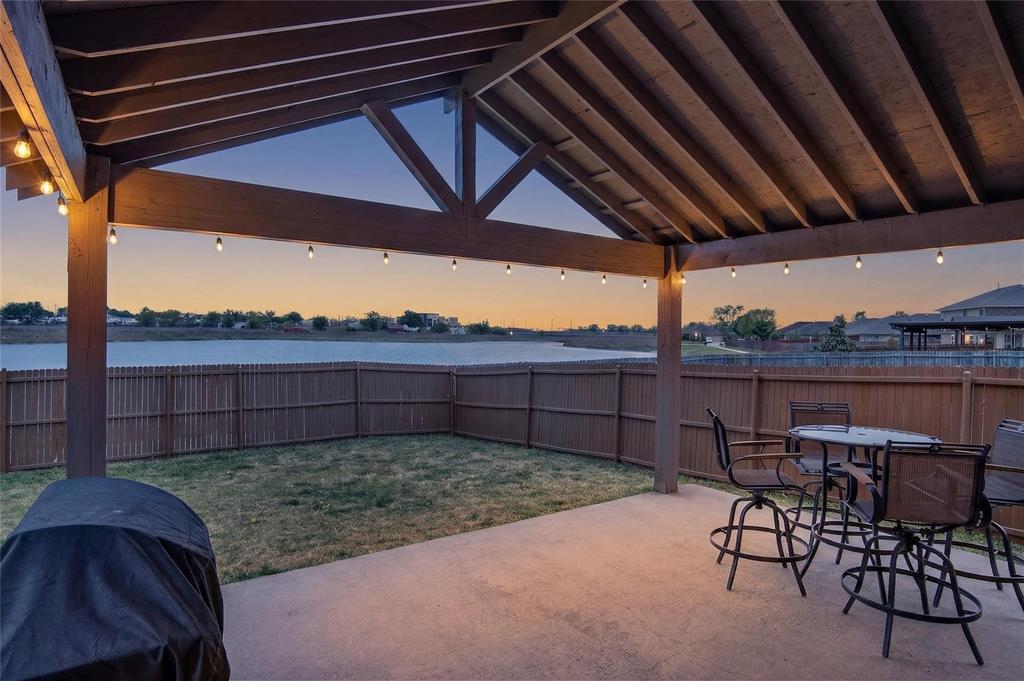 1212 River Oak Lane