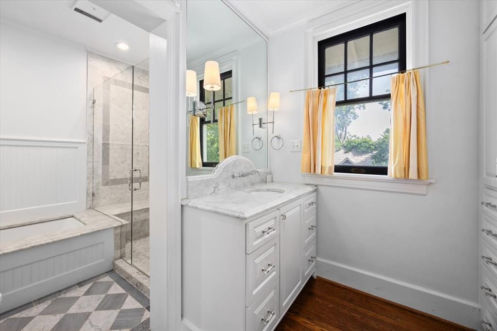 Chamberlain Arlington Heights 1st - Residential