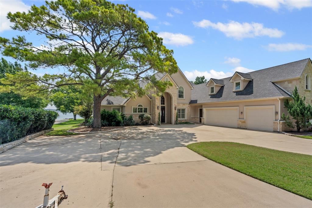 200 N Broadway Road