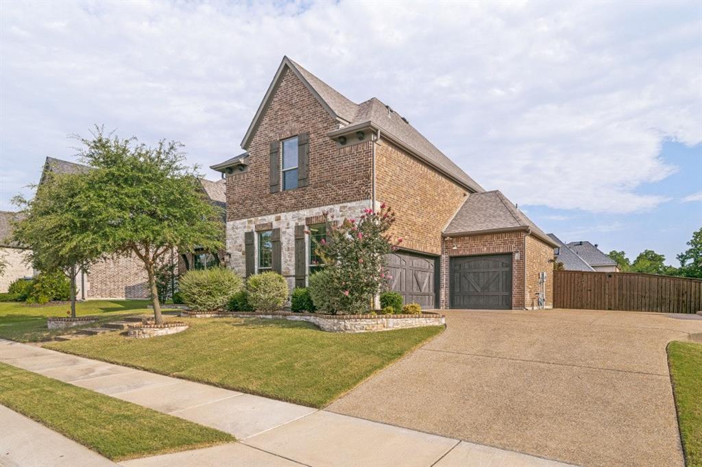 1001 Foxhall Drive