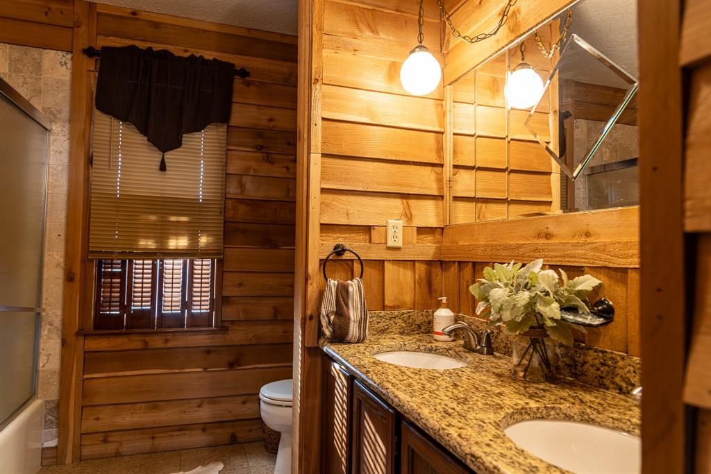 Rolling Hills - Farm