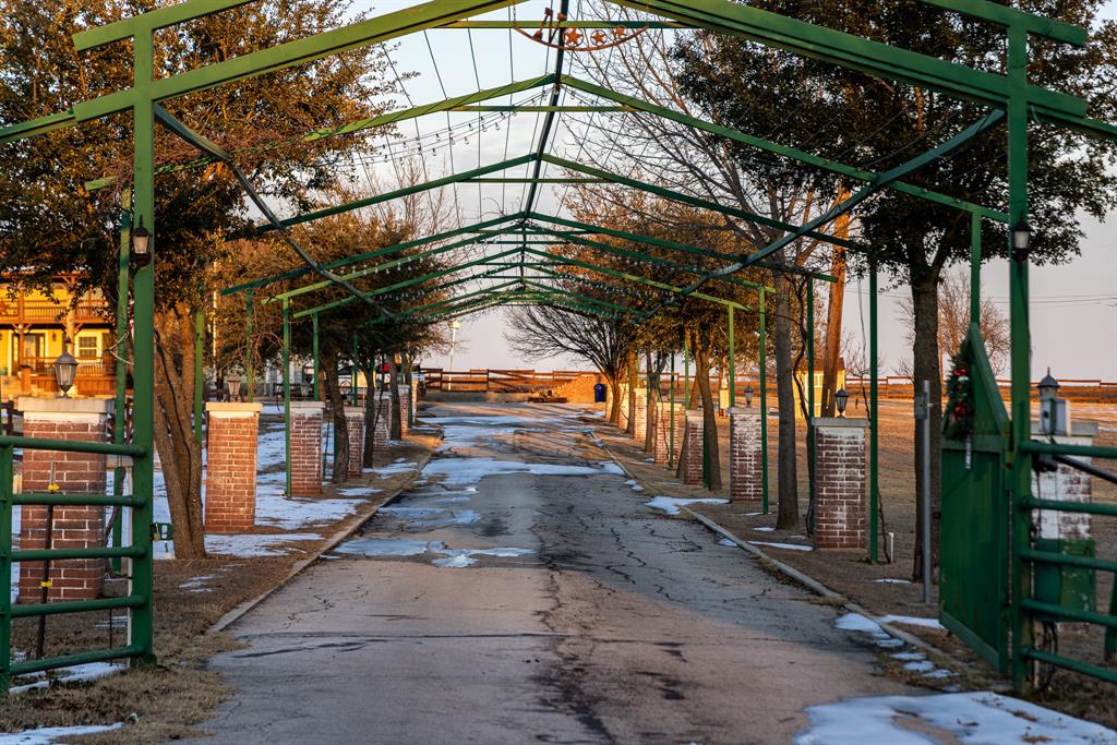 Rolling Hills - Farm