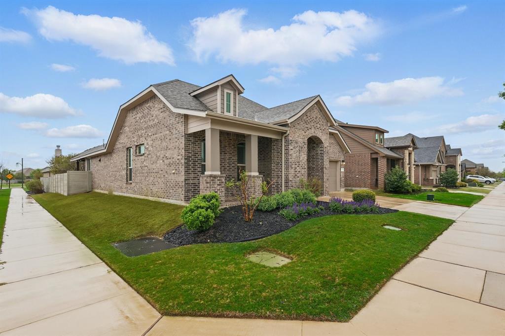 1016 Meadows Drive