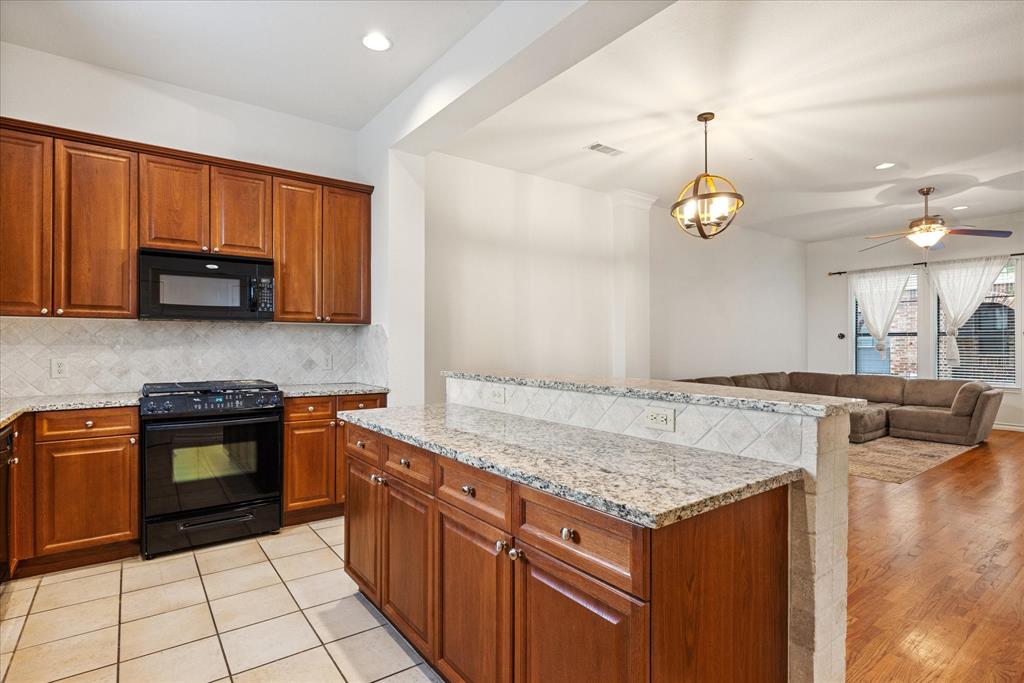 Ridglea Place - Residential