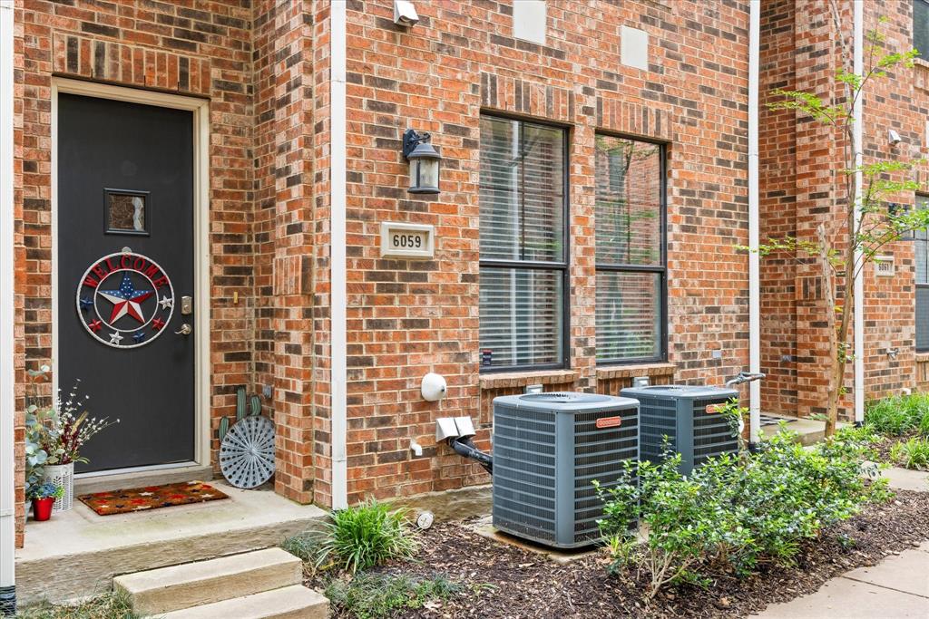 Ridglea Place - Residential