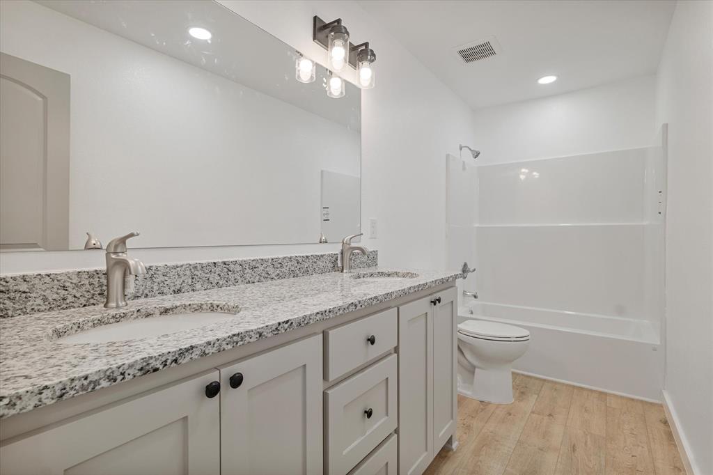 QUILLEN CHARLES A-G0989 - Residential