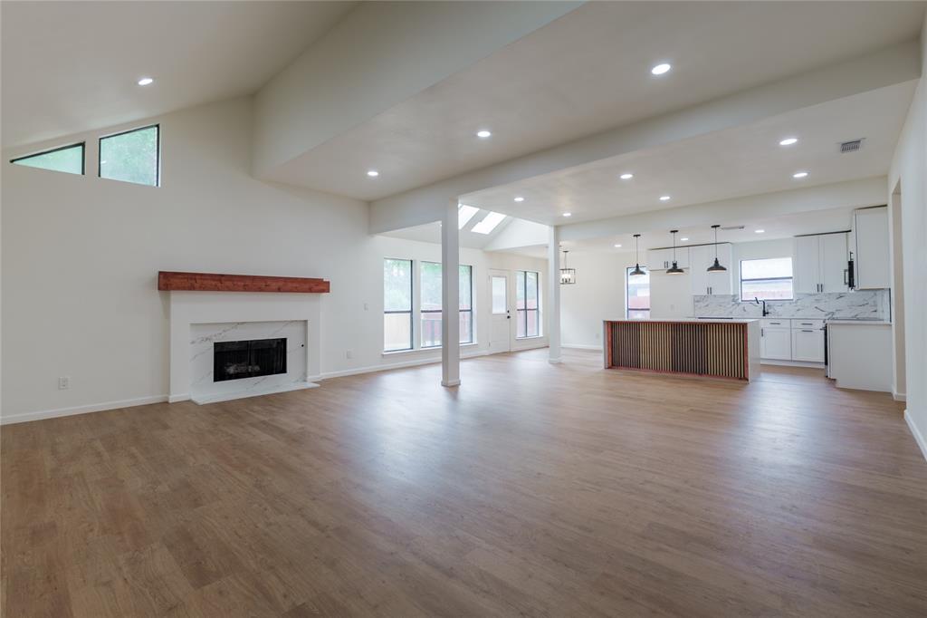 3404 Hilltop Lane