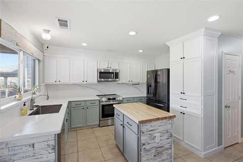 Photo of 14037 Fontana Road, Fort Worth, TX 76262 (MLS # 21292131)