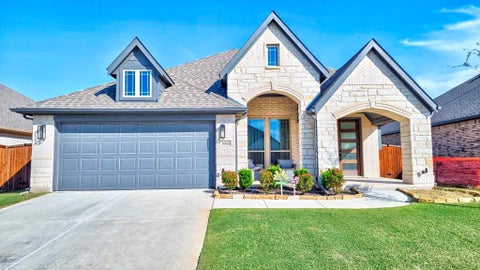 Photo of 1004 Silver Sage Drive, Justin, TX 76247 (MLS # 21421888)