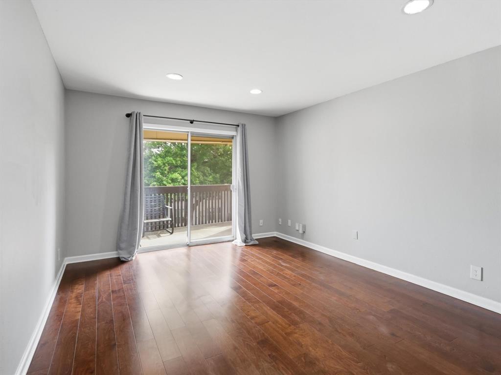 River Oaks Condos - Residential