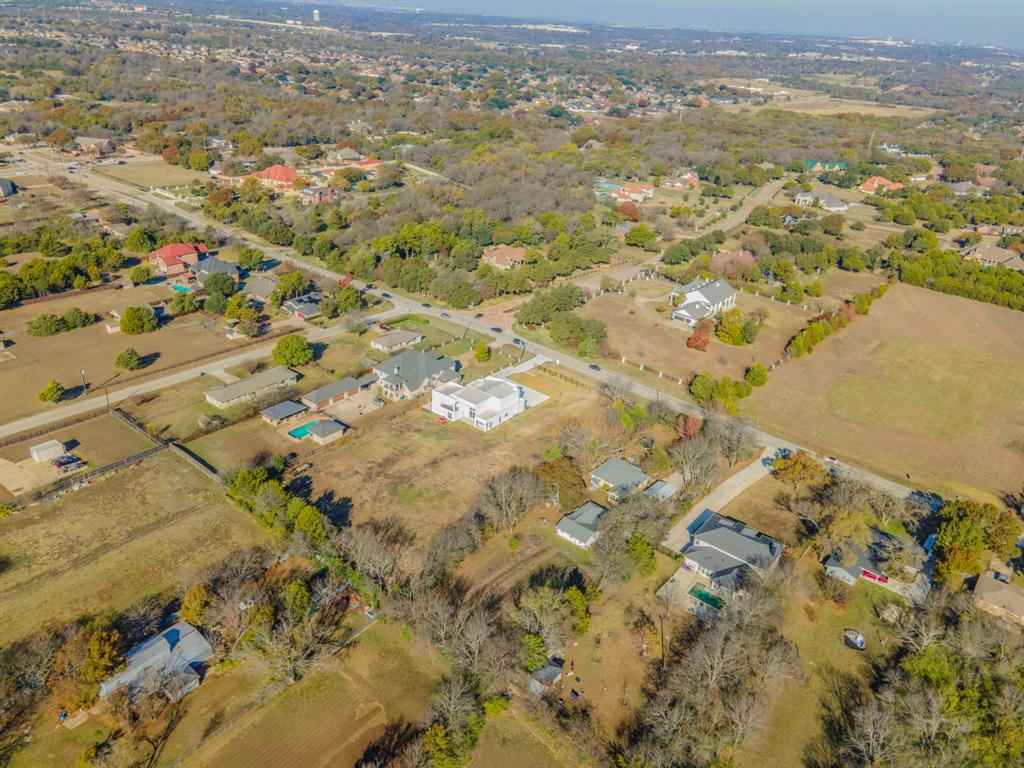 1124 W Pleasant Run Road