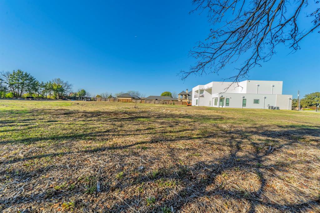 1124 W Pleasant Run Road