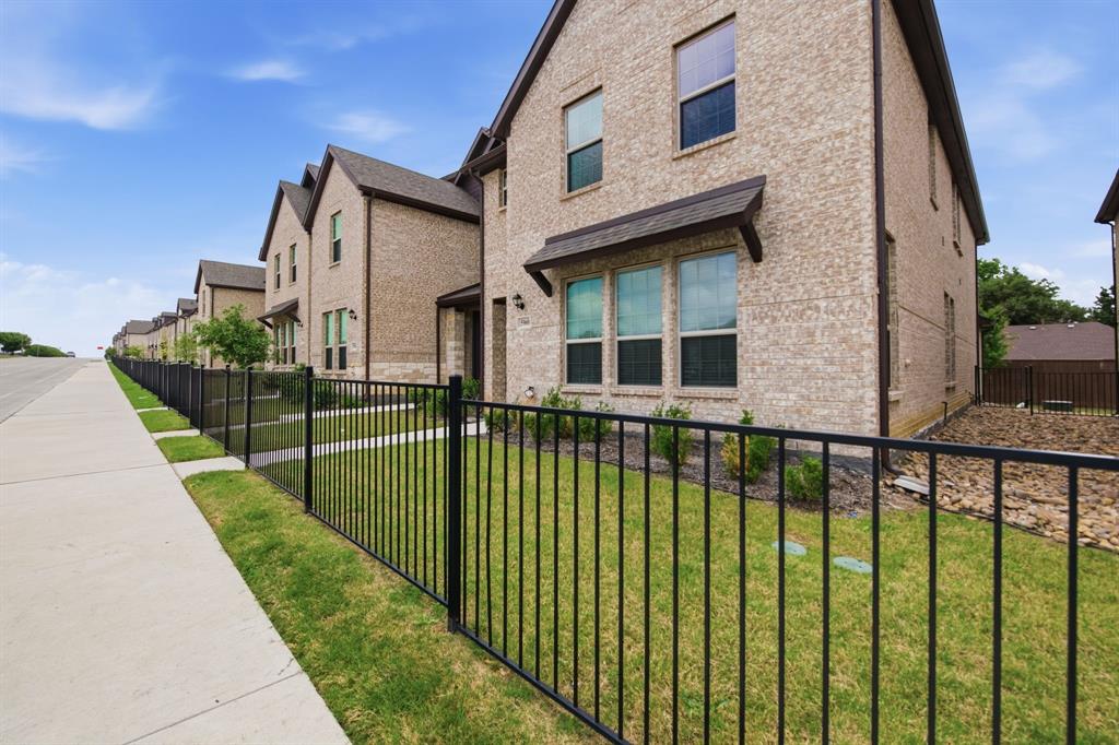 Bursey Road Twnhms - Residential