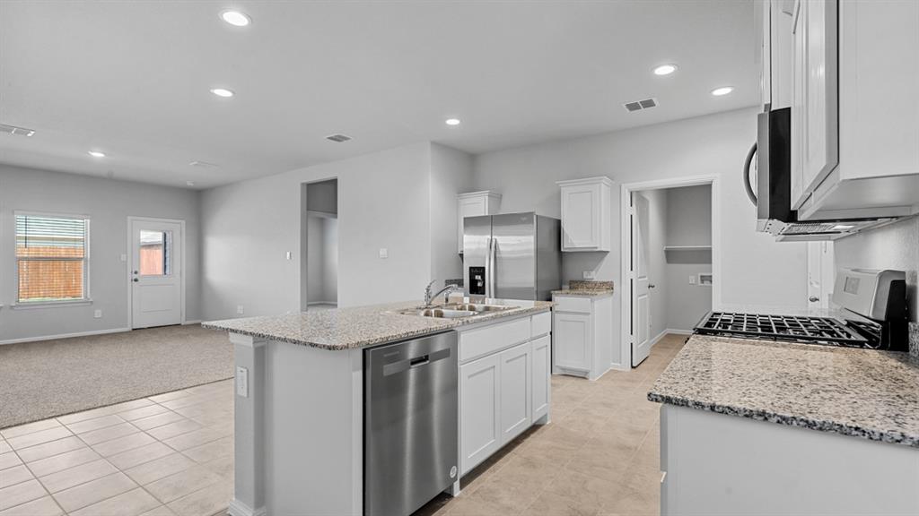 721 SHADED GROVE Drive