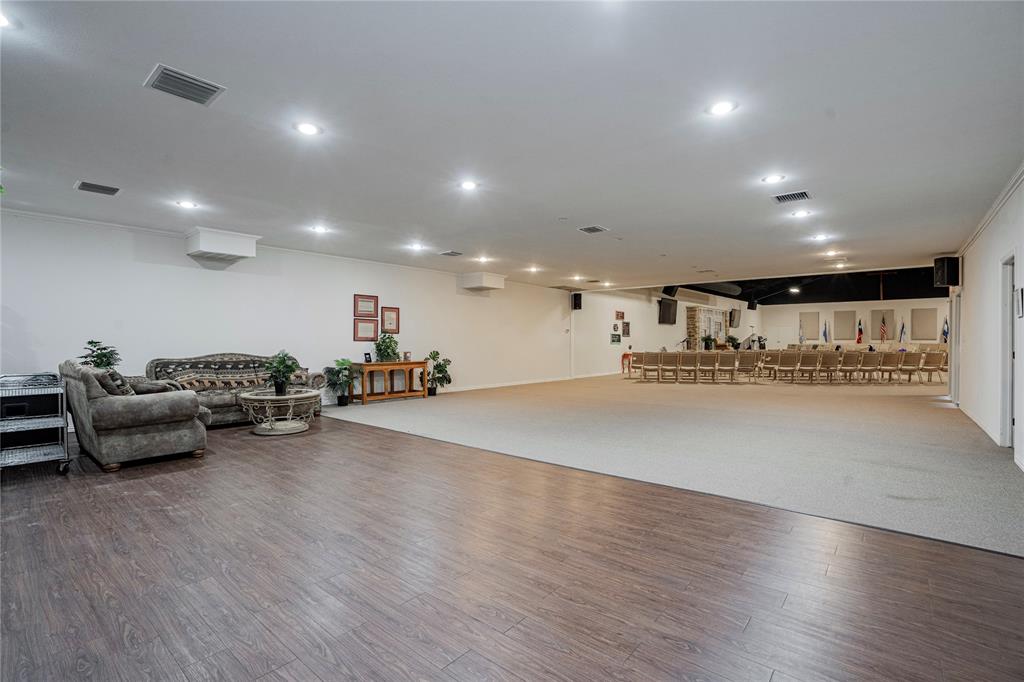 A0229 - DAVIS GEORGE W - Commercial Sale