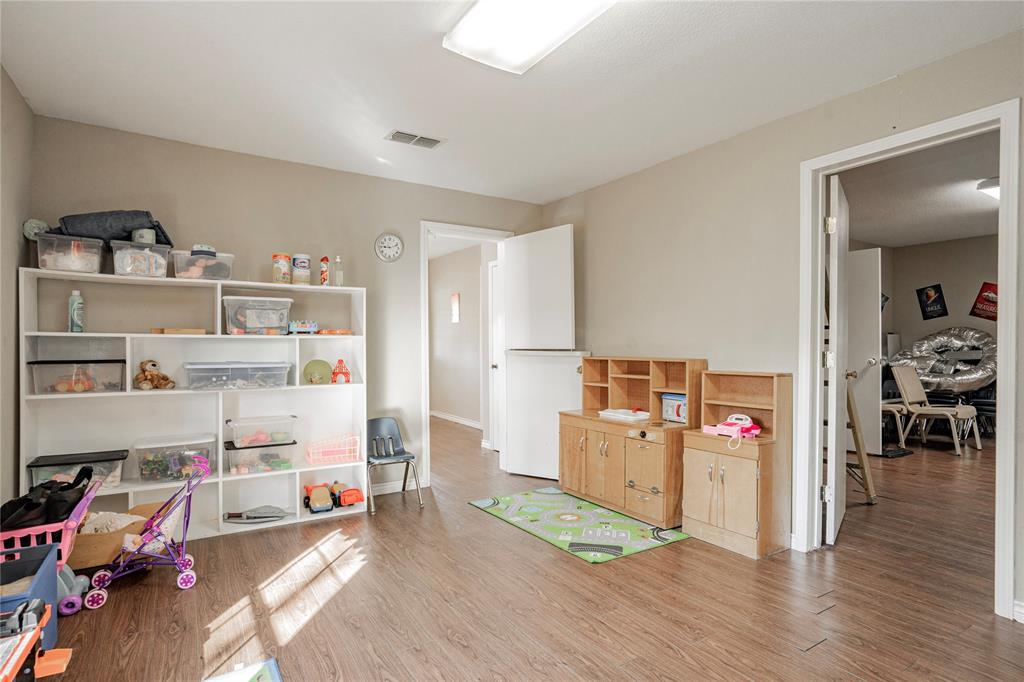 A0229 - DAVIS GEORGE W - Commercial Sale