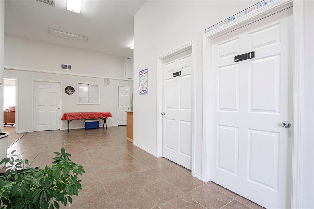 A0229 - DAVIS GEORGE W - Commercial Sale