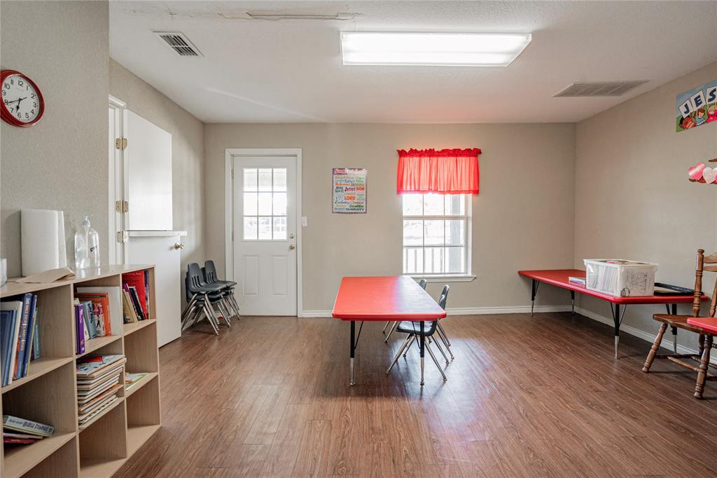 A0229 - DAVIS GEORGE W - Commercial Sale