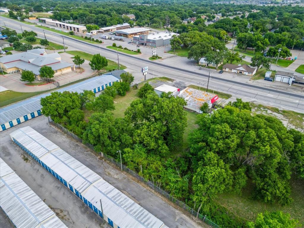 1137 Fort Worth Highway