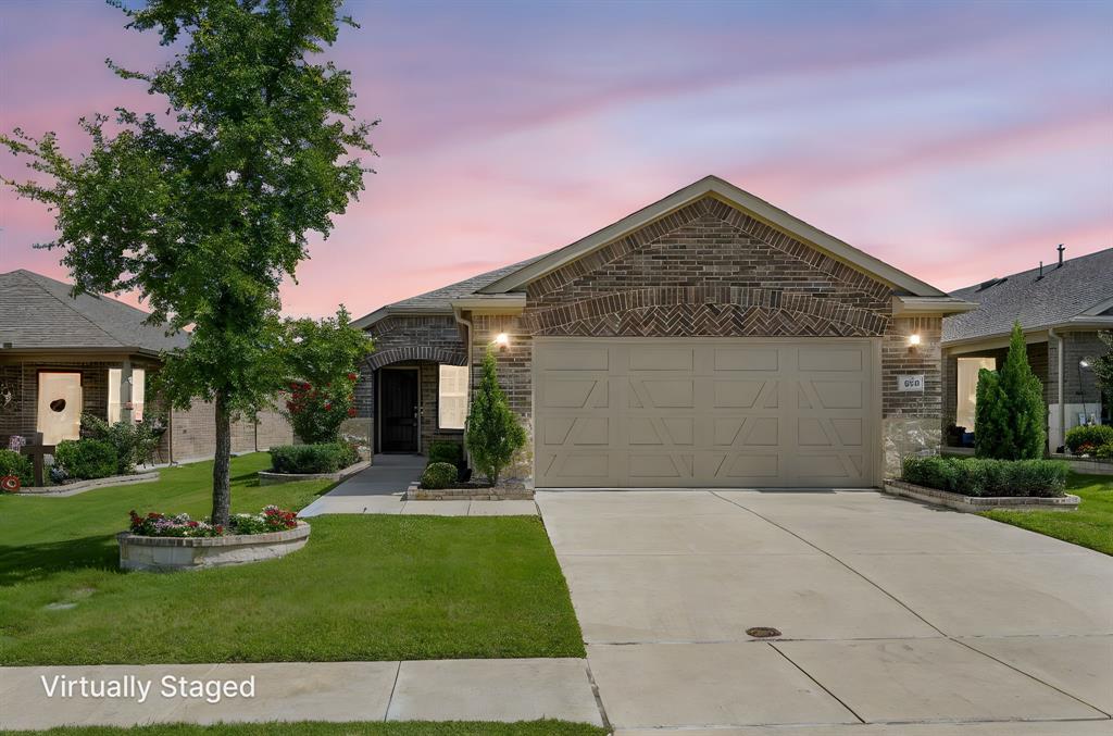 828 Rough Hollow Drive