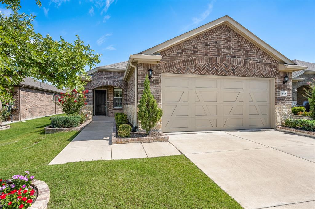 828 Rough Hollow Drive