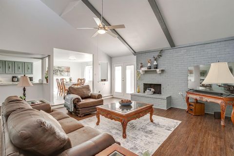 Property photo of 1007 Elk Grove Drive, Richardson, TX 75081