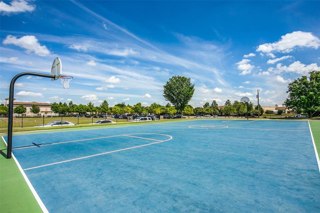 Shadowood Trail Condo - Residential