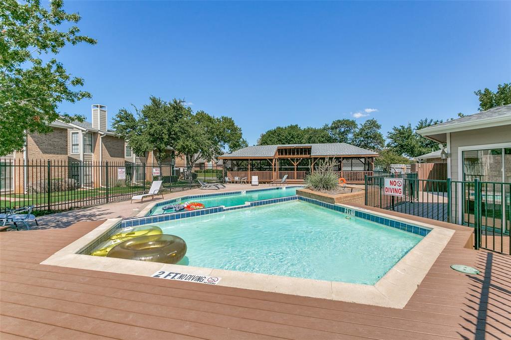 Shadowood Trail Condo - Residential